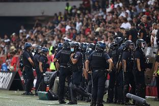 《DNF手游》官方晒夏日套COS：清凉泳装好身材！