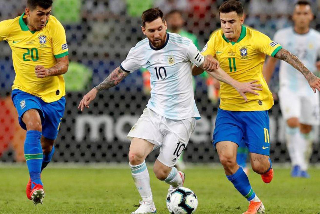 《孤岛惊魂6》与前作对比 角色装备设计与战斗上的差异展示