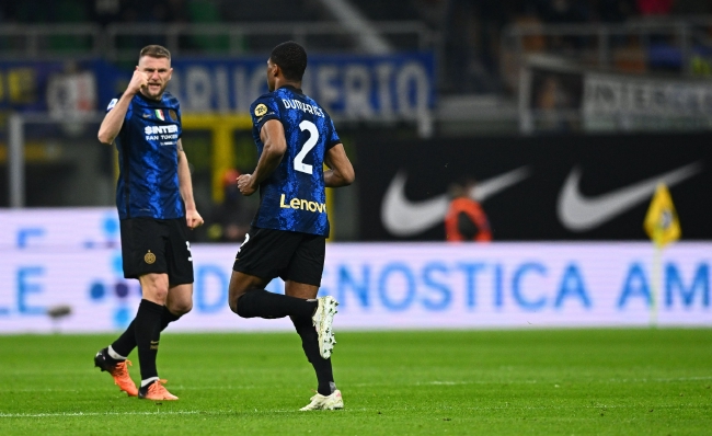 [中超]上海海港快速反击 莱昂纳多低射锁定胜局