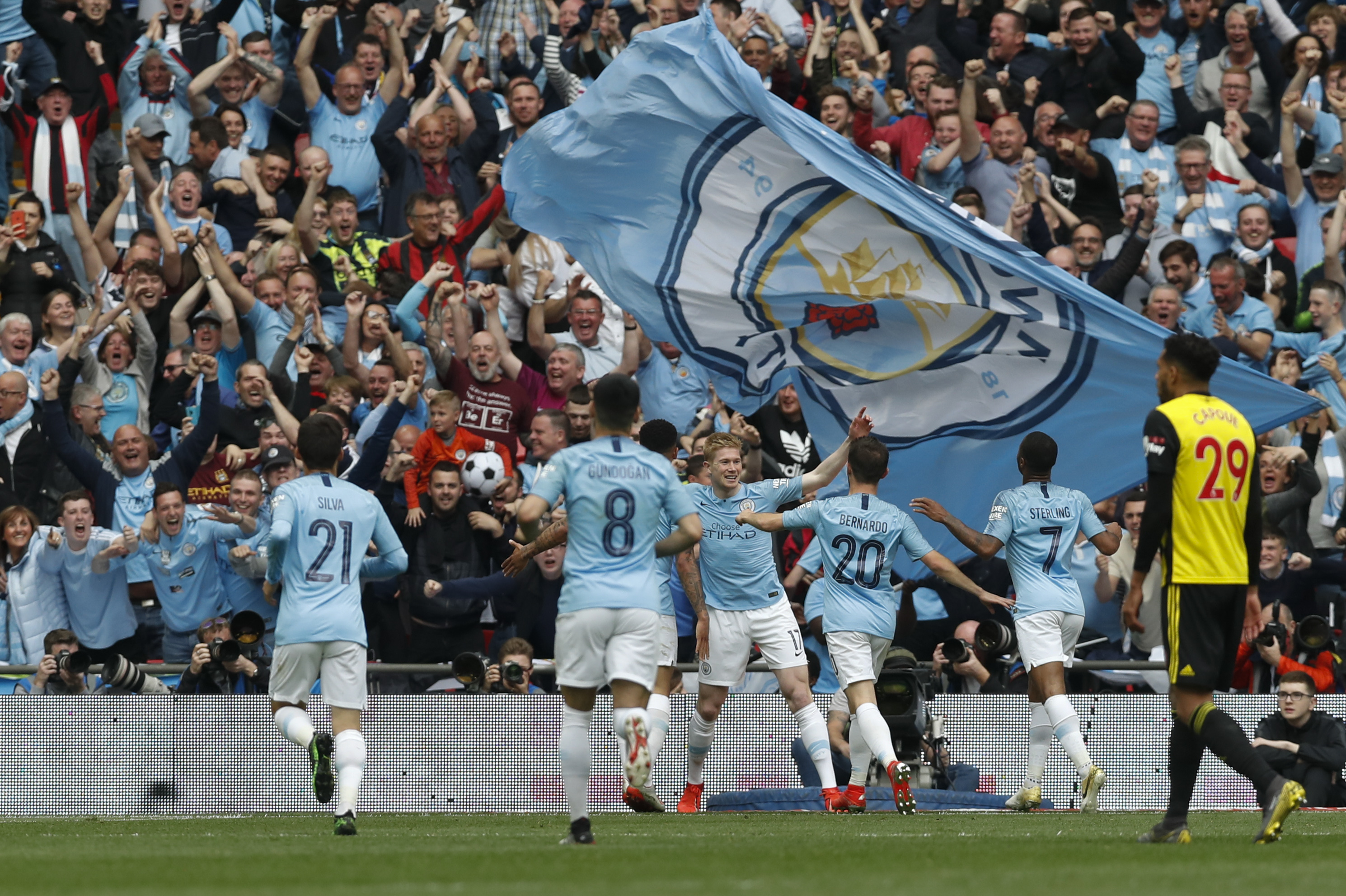 《维纳斯璀璨假期：死或生Xtreme》发布穗香真彩套装活动PV 泳衣大雷藏不住