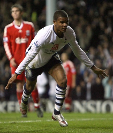 亲密互动，广东19岁王洪泽恋情曝光，女友可爱，体育生，杜锋祝福