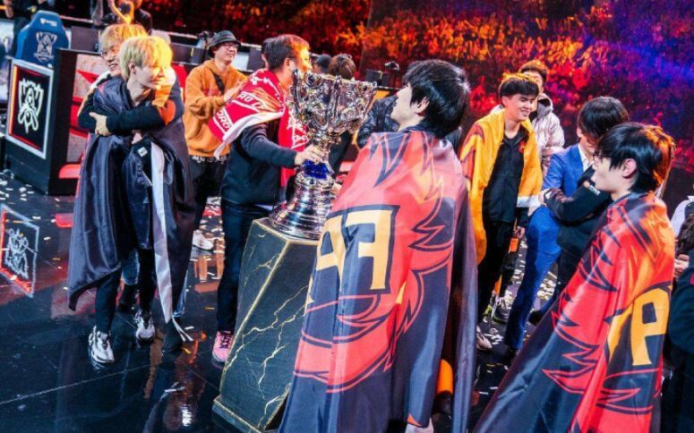 【lpl战报】RNG 2-0 UP：RNG状态回暖 Cryin直面老东家遗憾落败
