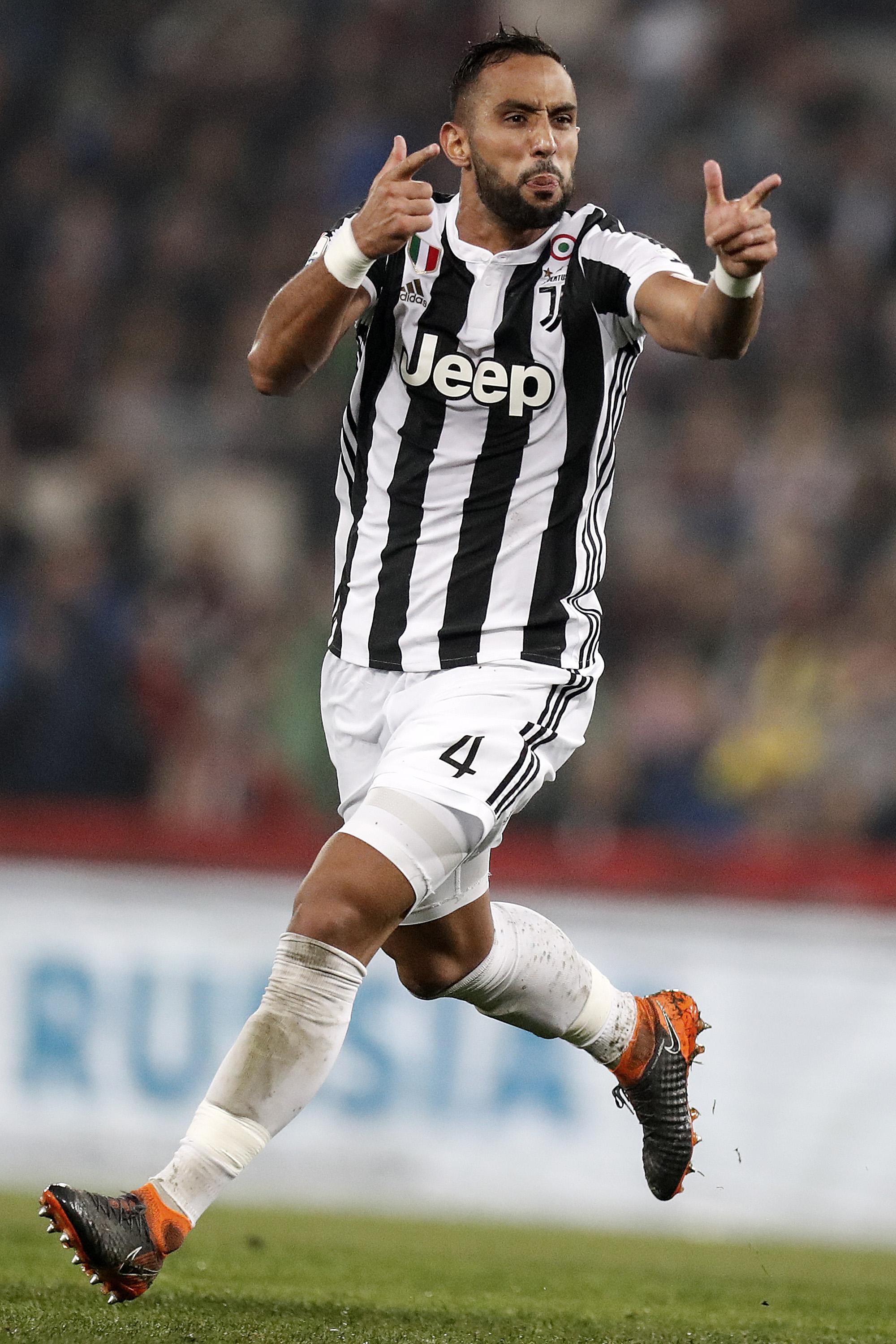 意甲：拉比奥特双响炮助米兰逆转科莫，紧追国际米兰